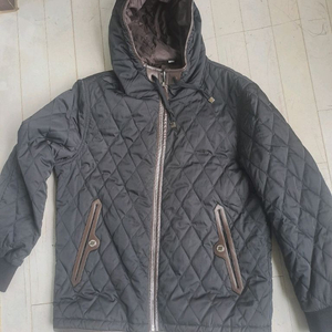 버버리 퀼팅 후드 자켓 이미지