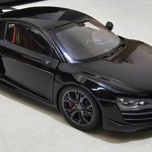 kyosho 교쇼 아우디 r8 gt 1/18 다이캐스트 판매합니다. 이미지