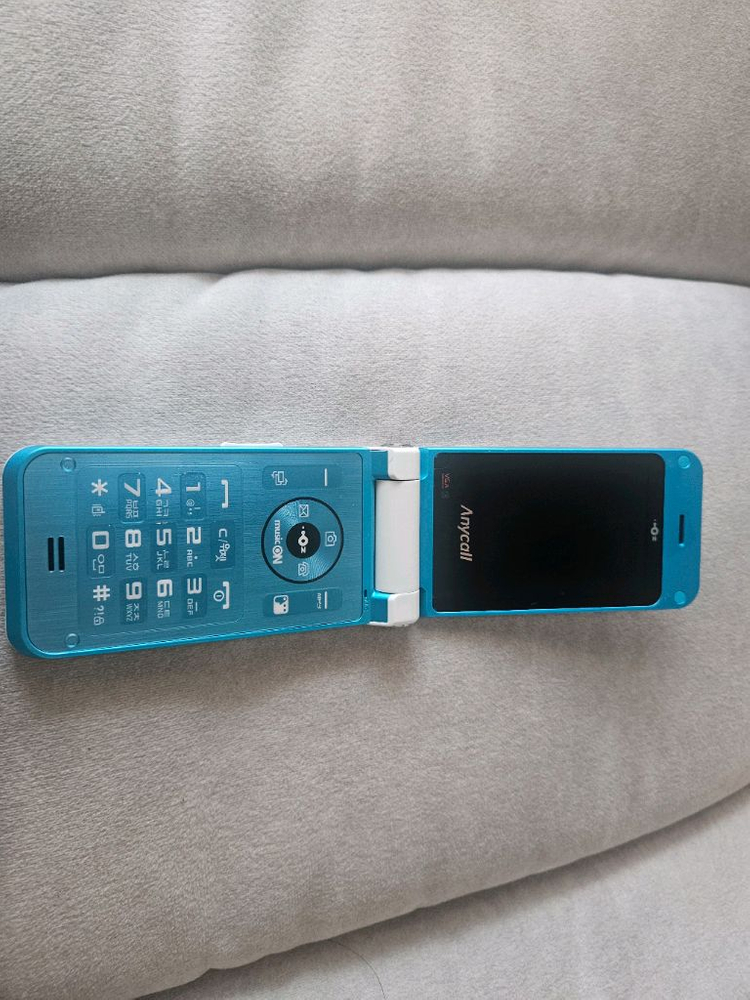 LGT 매직홀폰 신품급 s급 수집용 소장용폰 이미지