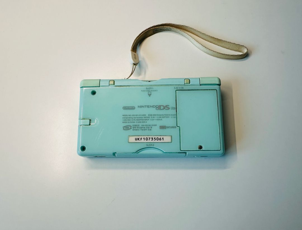 닌텐도 DS Lite DSL 아이스블루 한글 정발판 + 정품 충전기 판매 (3DS) 이미지