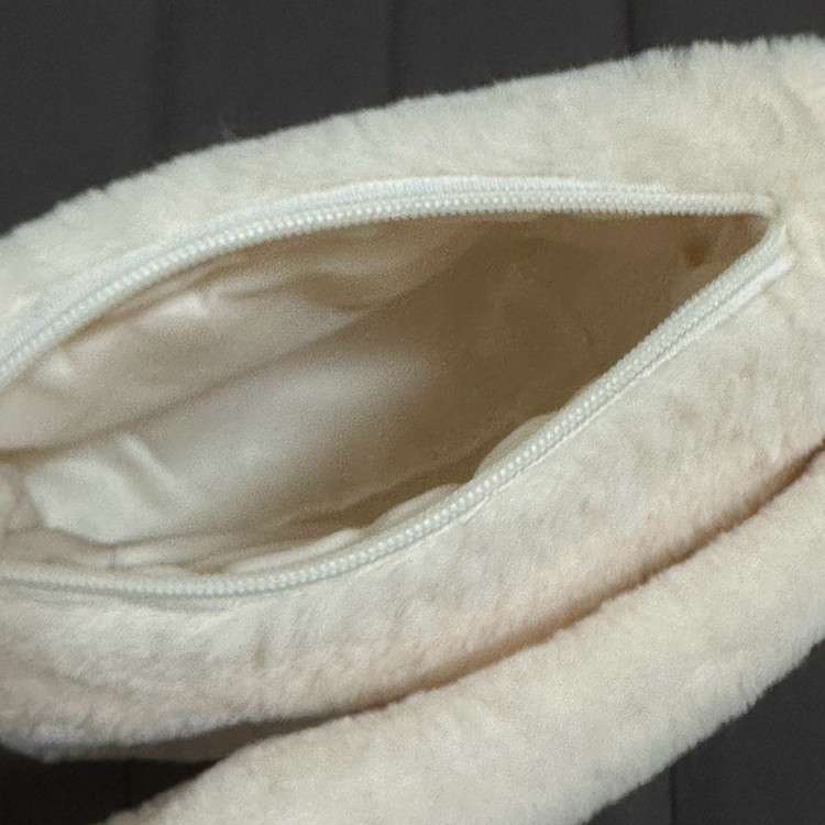 산리오 헬로키티 겨울 털 퍼 토트백 숄더백 새상품 이미지