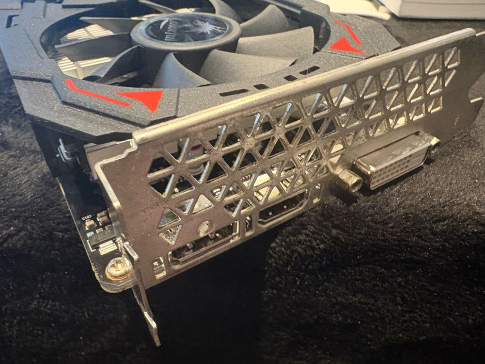 colorful gtx1050ti 4g 그래픽카드 이미지