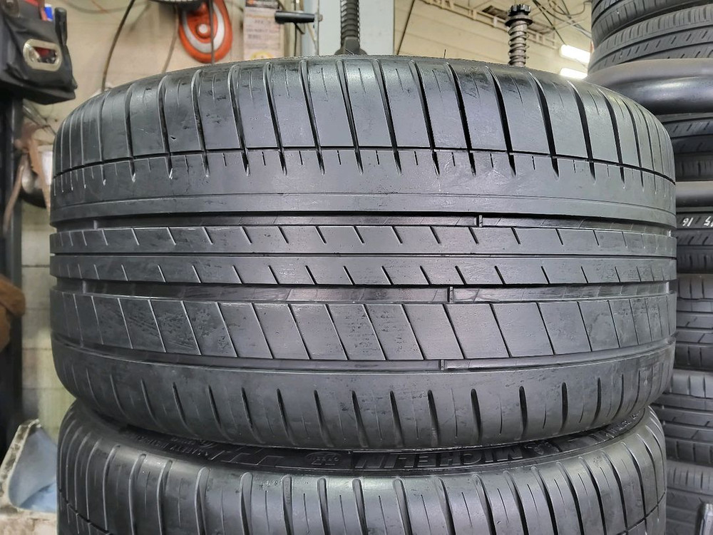 275 30 20 미쉐린 중고타이어(21년) 이미지