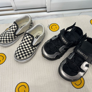 남아, 여아 신발 / 머리핀 / 목도리/ 모자 /육아서 이미지