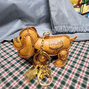 MCM Visetos Dog Bag Charm / Keyring(일명 닥스훈트 / 도그 참 키링 라인) 이미지