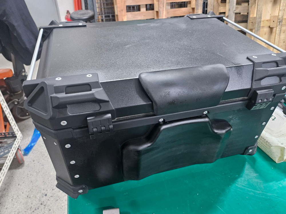 오토바이 65L 알루미늄 탑박스 팝니다 이미지