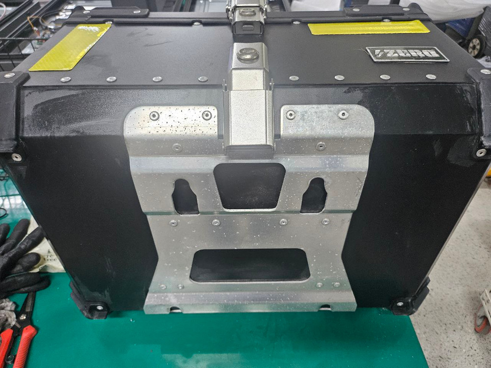 오토바이 65L 알루미늄 탑박스 팝니다 이미지