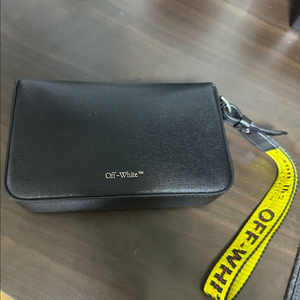 오프화이트 미니 클러치 이미지