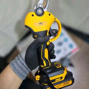 전동 가위 원예가위 이미지