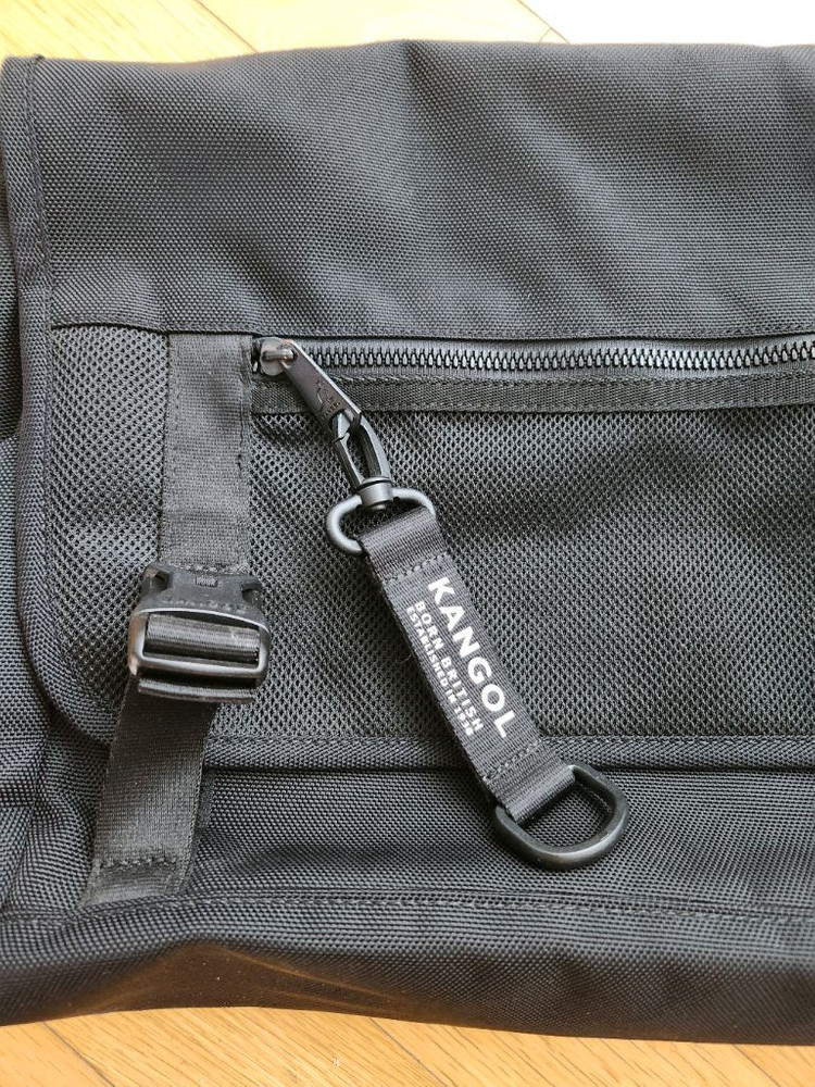 캉골 블랙 메신저백 이미지