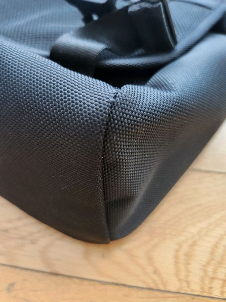 캉골 블랙 메신저백 이미지