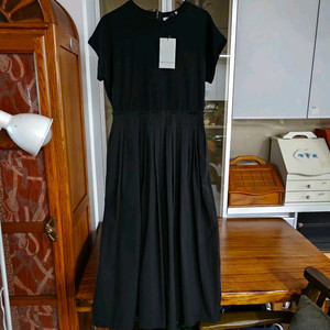 77/택 새상품 모한 여성 롱 블랙 반팔 원피스 이미지