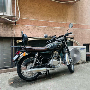 sym 울프 125 레전드 이미지