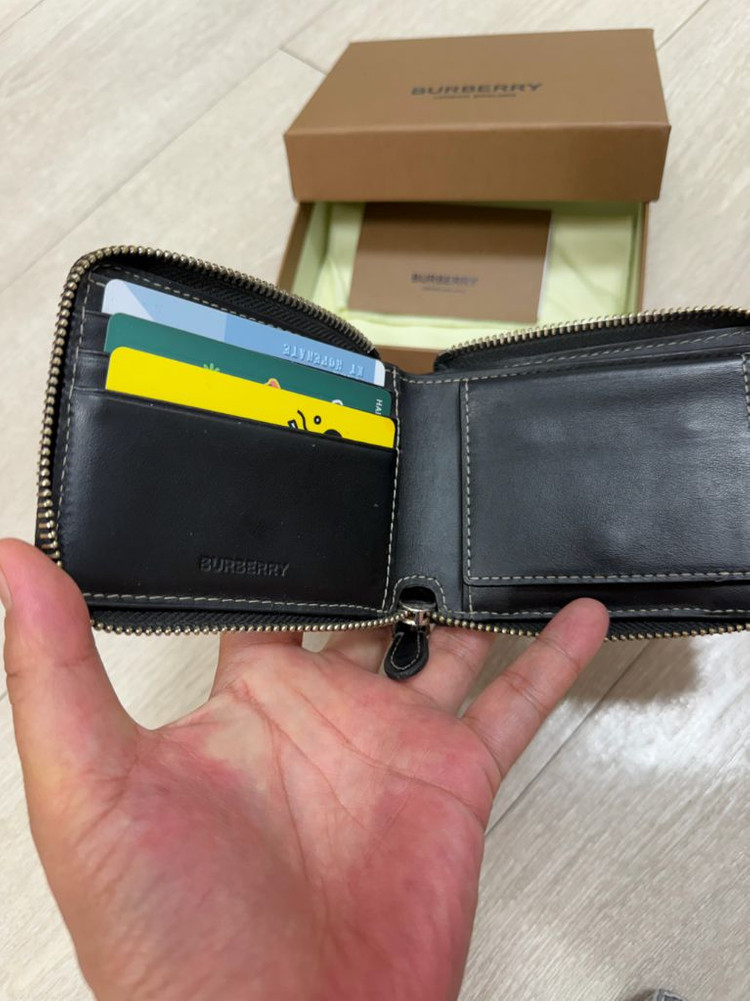 버버리 체크 지퍼 반지갑 (정품) 남녀공용 60만짜리~ 이미지