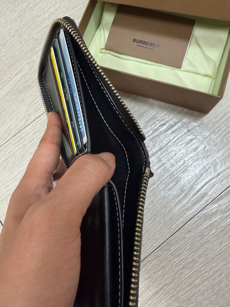 버버리 체크 지퍼 반지갑 (정품) 남녀공용 60만짜리~ 이미지