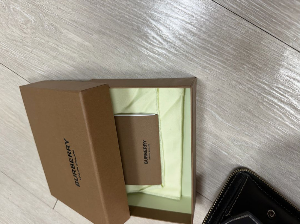 버버리 체크 지퍼 반지갑 (정품) 남녀공용 60만짜리~ 이미지