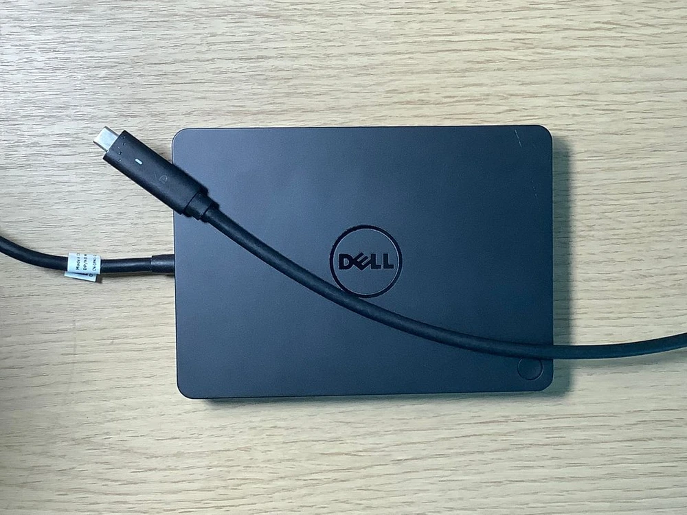 Dell K17A001 노트북 도킹 및 180 W 전용 어댑터 이미지