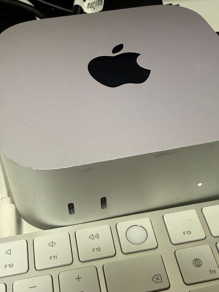 맥미니 M4 16GB 1TB 이미지