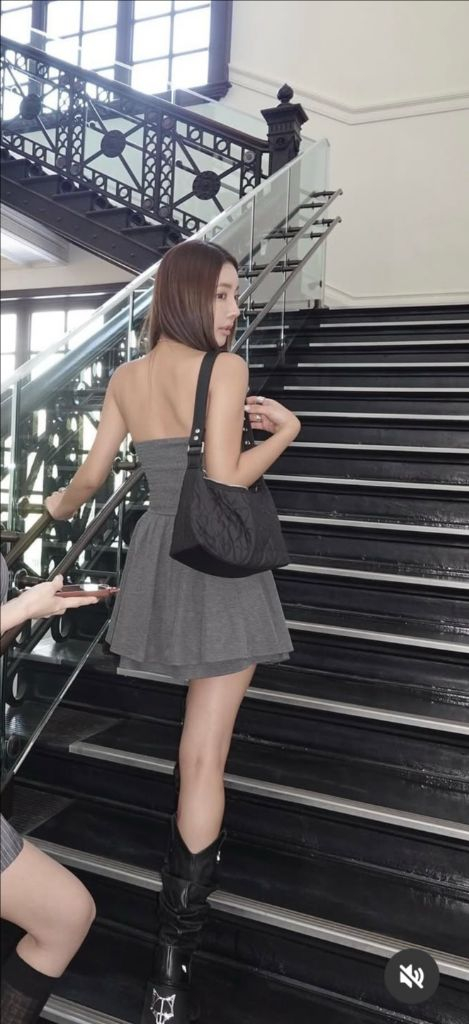 (새상품) 페일제이드 튜브 탑 드레스 원피스 챠콜 차콜 이미지