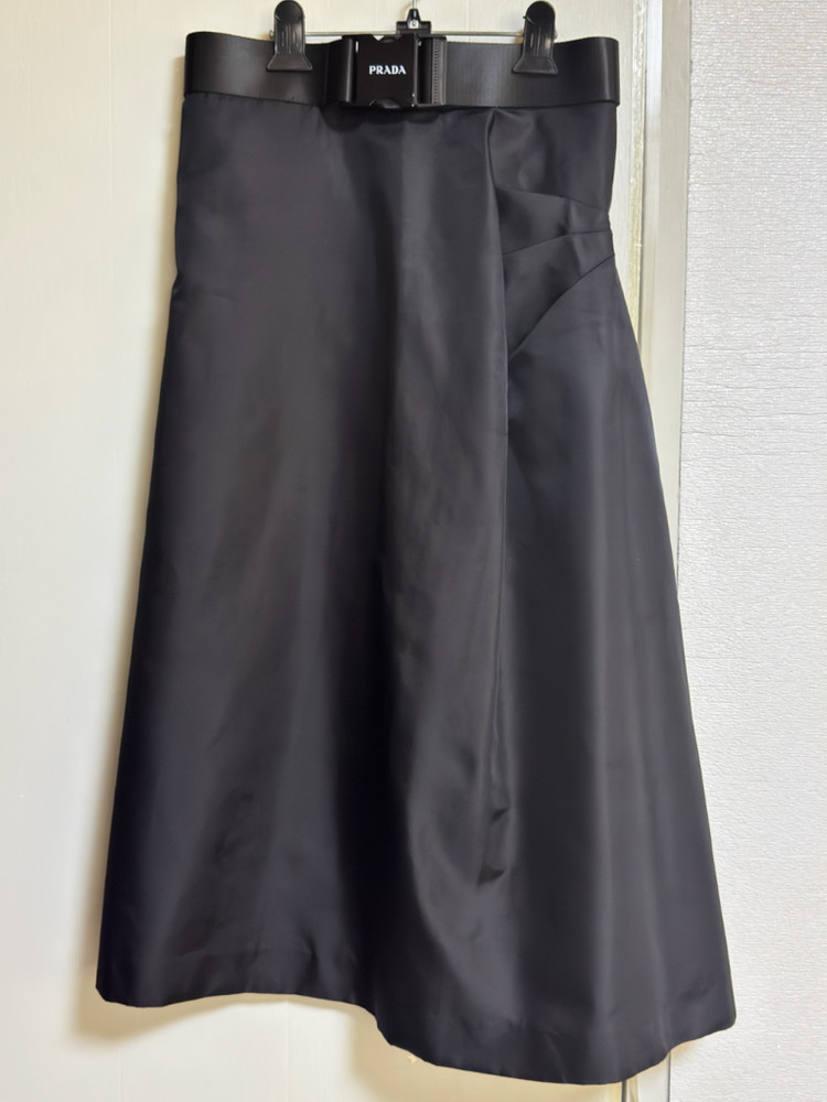 프라다 리나일론 벨티드 스커트 블랙 L 이미지