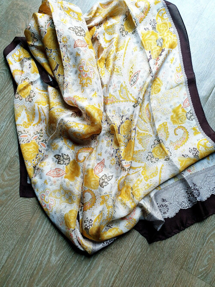 화려한 페이즐리(Paisley)와 플라워 패턴이 돋보이는 실크 롱스카프 머플러 목도리 벨트 지갑 모자 이미지