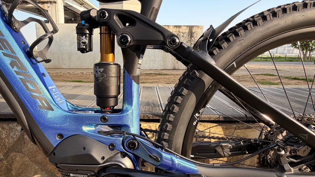 전기 MTB 자전거 이미지