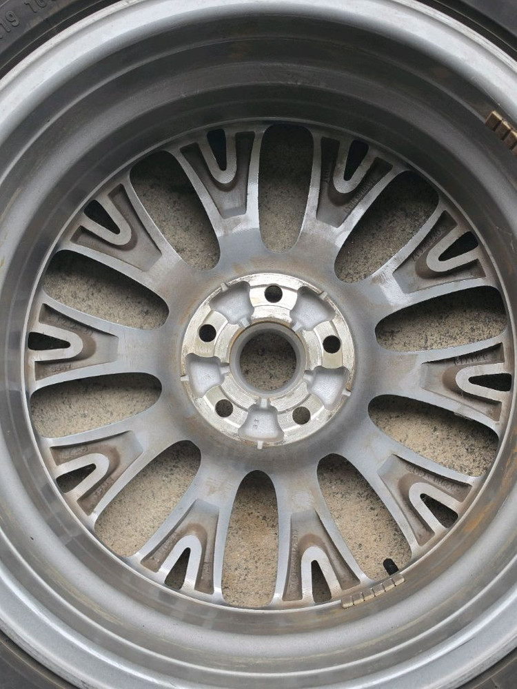 제네시스 순정 19인치 휠 타이어 GV80 19인치 이미지