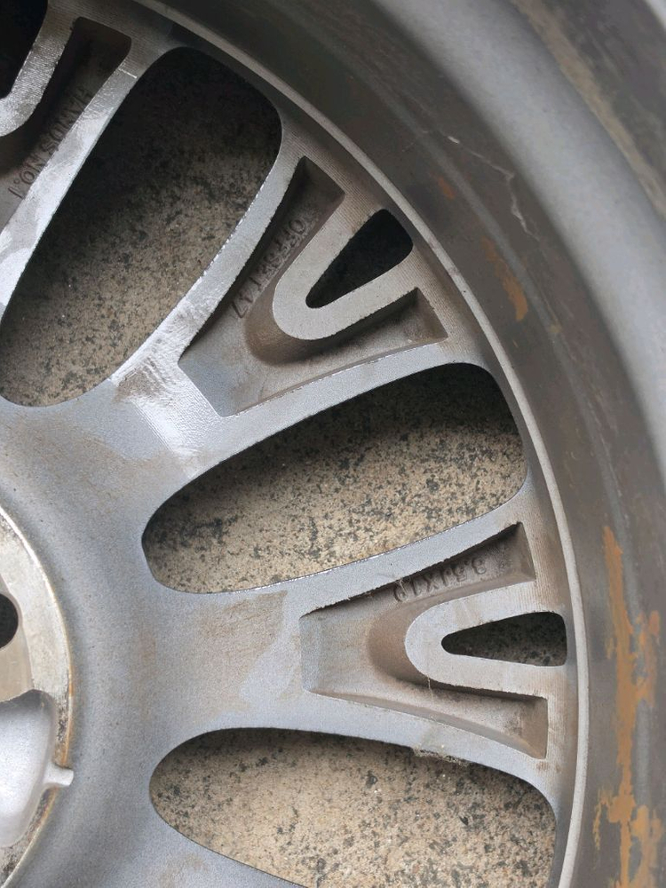 제네시스 순정 19인치 휠 타이어 GV80 19인치 이미지