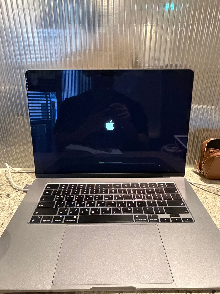 [신품급/배터리 100%] 맥북 에어 15 M2 (사이클 13회) 이미지