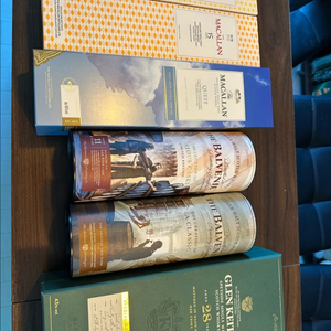 맥켈란 발베니 글렌키스 병 박스 팜 이미지