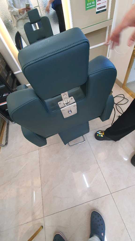 미용실 전동 의자 이미지