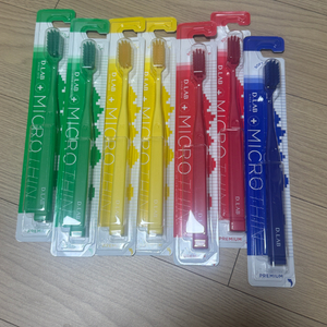 디랩 미세모 칫솔 이미지