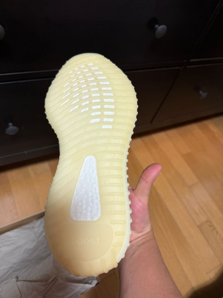 이지부스트350 v2 크림/트리플화이트 이미지