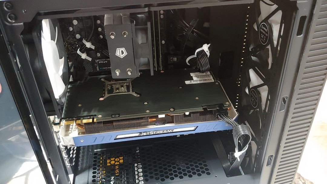 신품급 컴퓨터본체 데스크탑 팝니다.(i5 10400F,16G,SSD500G등). 이미지