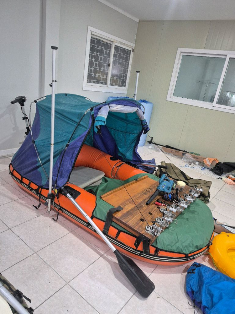 광덕 붕어 낚시 보트 풀세트 밥상 받침틀 가이드모터 배터리 사진에 있는거 모두 드림 이미지