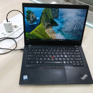 비즈니스 노트북 이미지