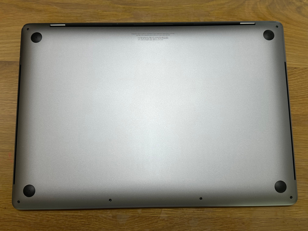 맥북 프로 16인치 2019 i9 64GB 1TB 이미지