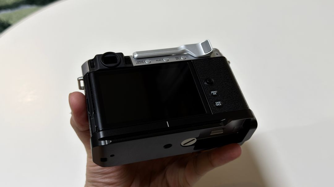 후지필름 X-E4 & 27mm F2.8 판매합니다. 이미지