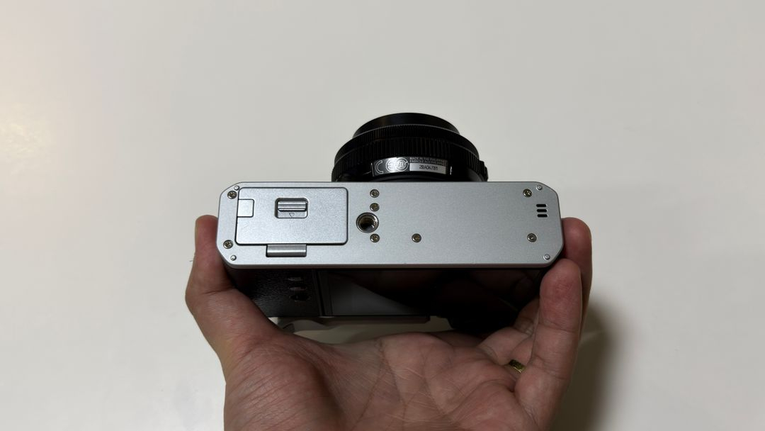 후지필름 X-E4 & 27mm F2.8 판매합니다. 이미지