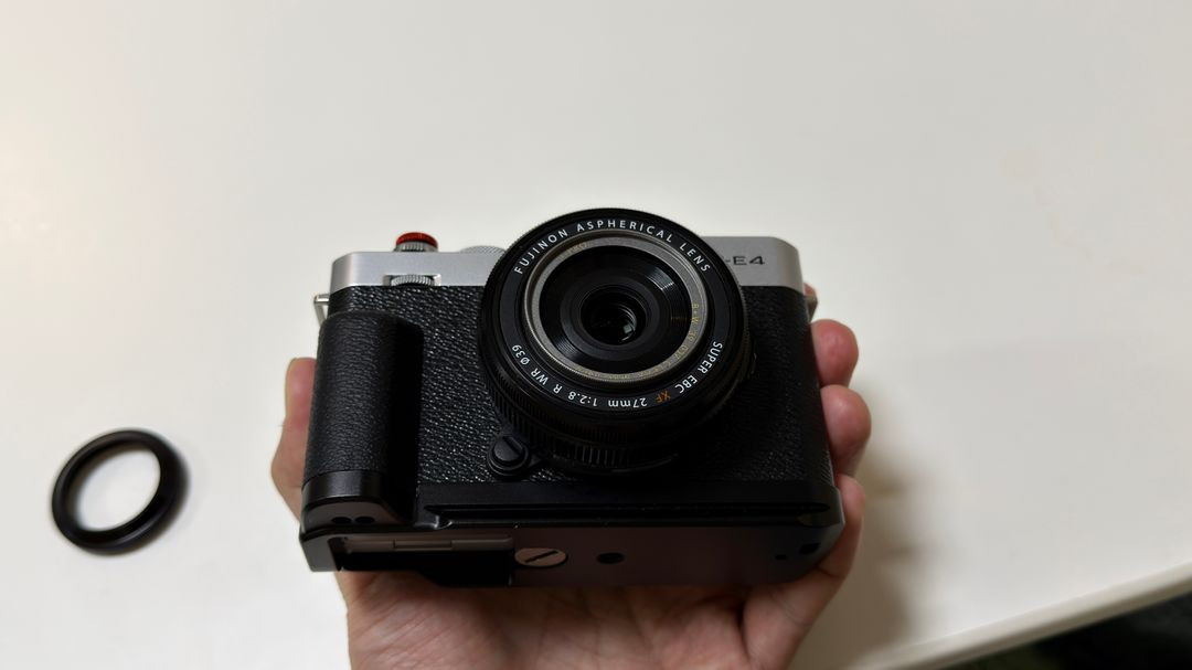 후지필름 X-E4 & 27mm F2.8 판매합니다. 이미지