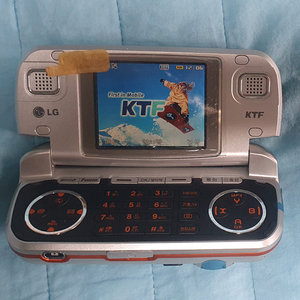 LG-KV3600 3D리얼게임폰 소장용 이미지