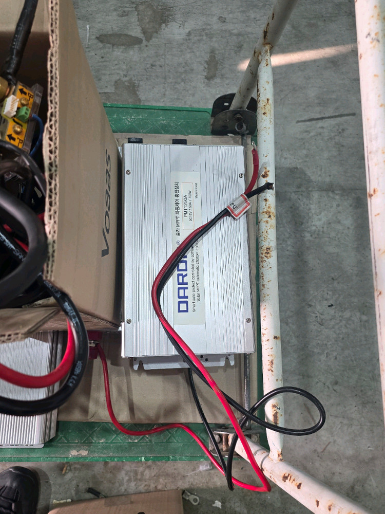 태양광패널 인산철배터리 이미지