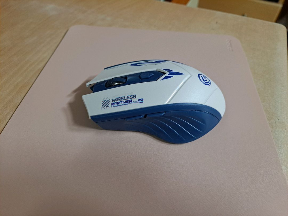 무선마우스 마우스패드 이미지