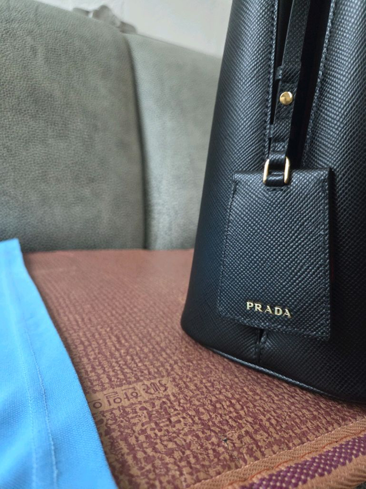 사피아노 레더 버킷백 이미지