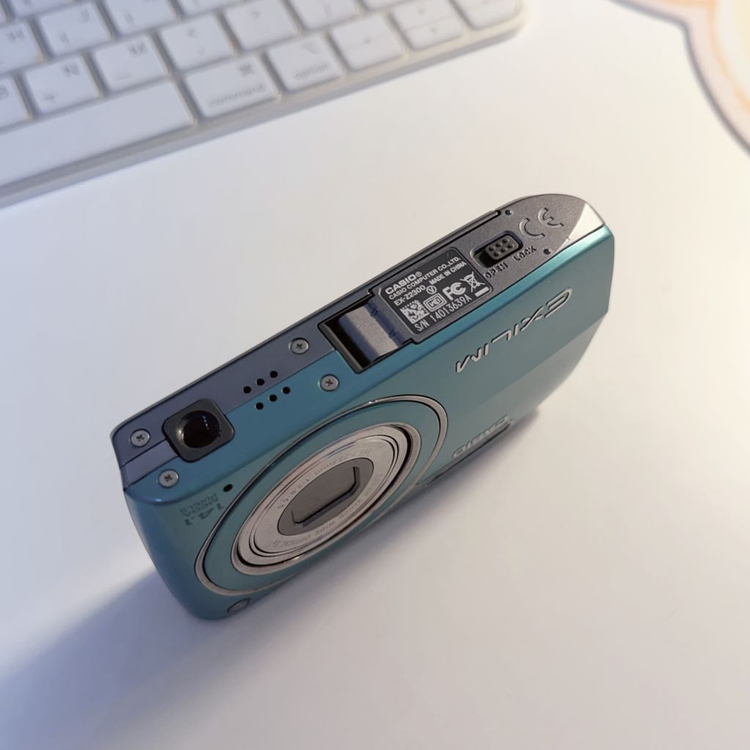 카시오 엑슬림 z2300 민트 모카 로제 카메라 이미지