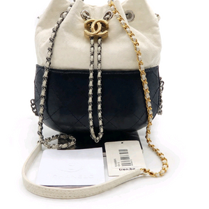 샤넬 가브리엘 호보 스몰 복조리 체인백 블랙/화이트 투톤 이미지