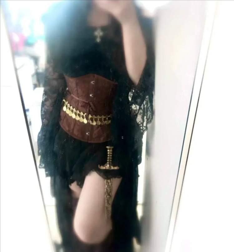 해적 코스프레 졸업사진 의상 대여 이미지