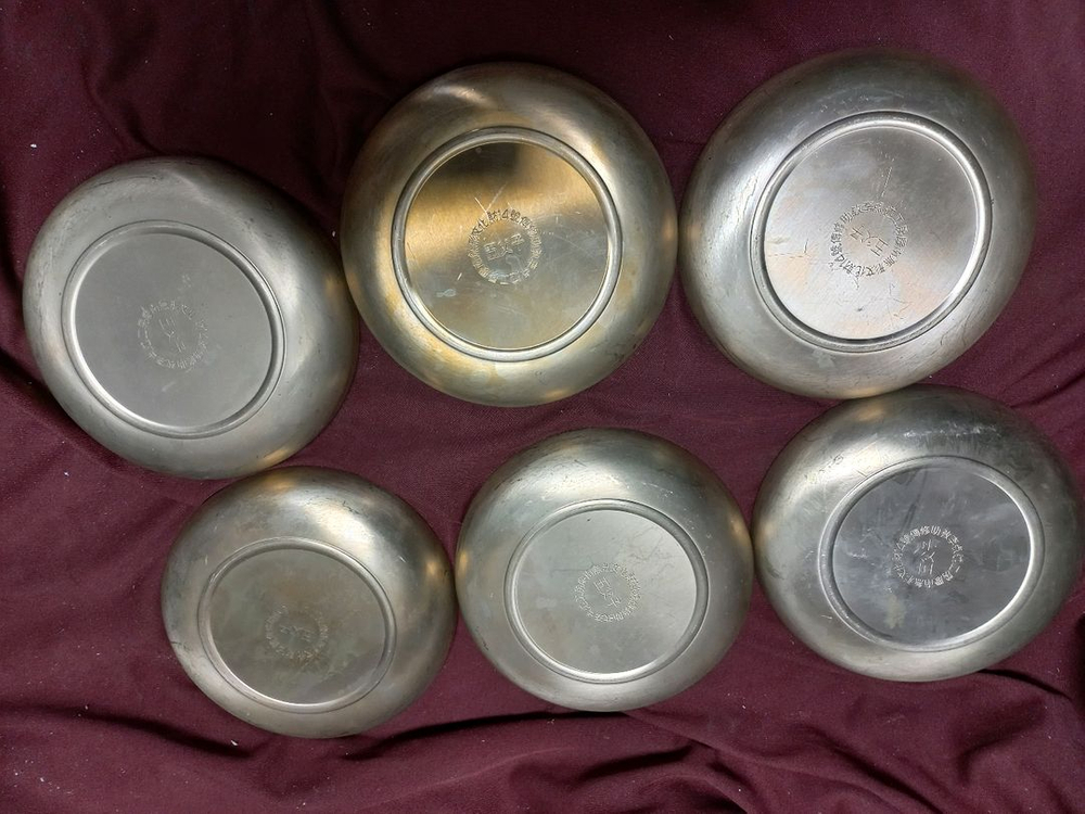 무형문화재 14호 이점술 방 유기 접시 6점 놋접시 볼접시 유기그릇 놋그릇 이미지