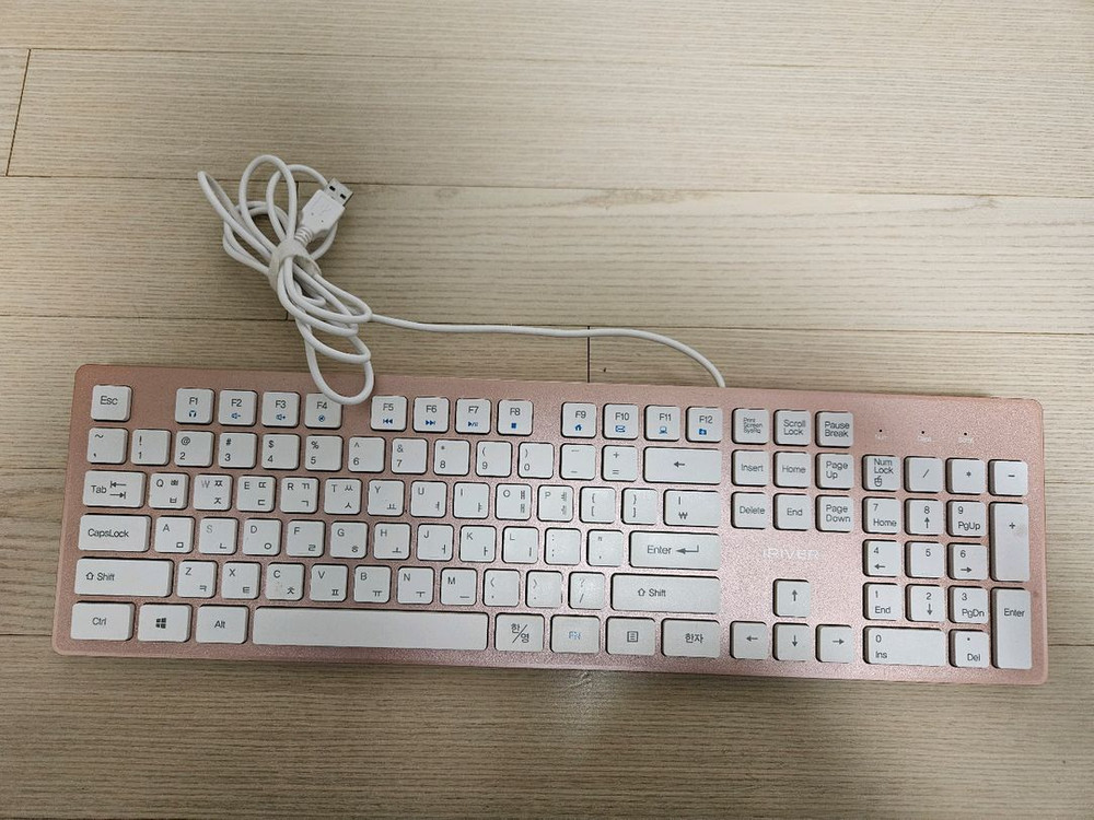 사무용 i3 8100 컴퓨터 본체 키보드 공유기 스피커 일괄 이미지