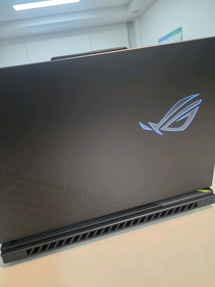 ASUS ROG STRIX G16 G614FR-S5122 판매합니다 (9955HX3D,5070TI,32GB 업글) 이미지
